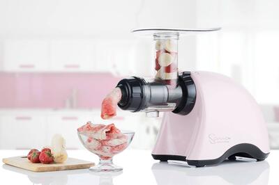 šnekový odšťavňovač Sana Juicer EUJ-707